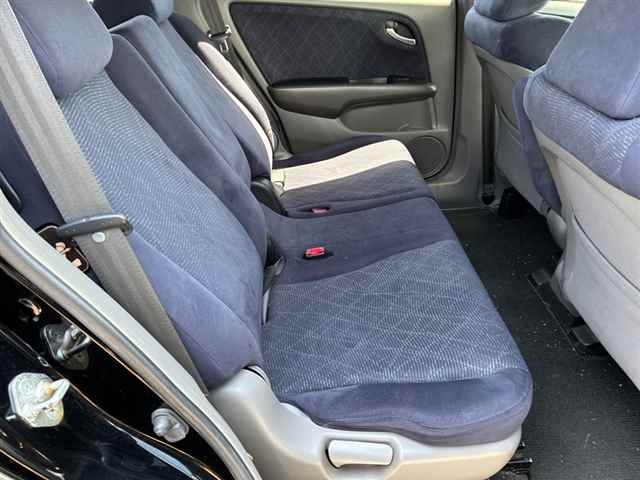 Honda STREAM 2009 7235133-8