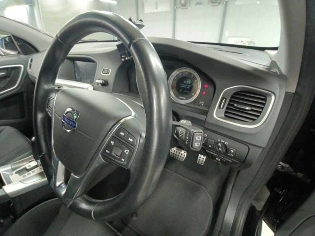 Volvo V60 2011 7224702-9