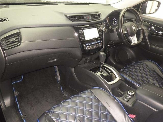 Nissan X-TRAIL 2018 7235187-4