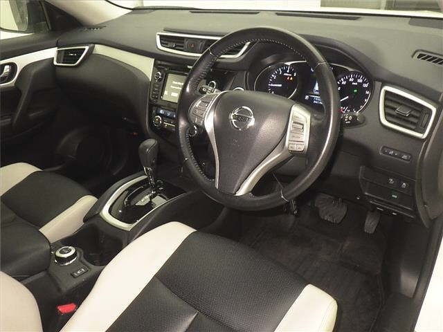 Nissan X-TRAIL 2015 7235188-3