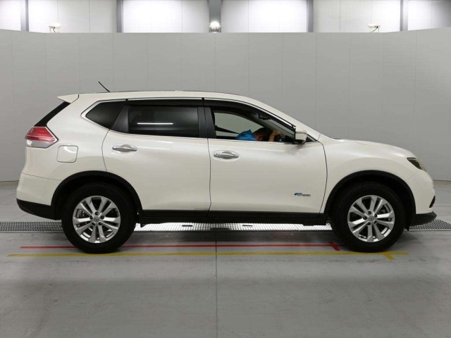 Nissan X-TRAIL 2015 7235252-3