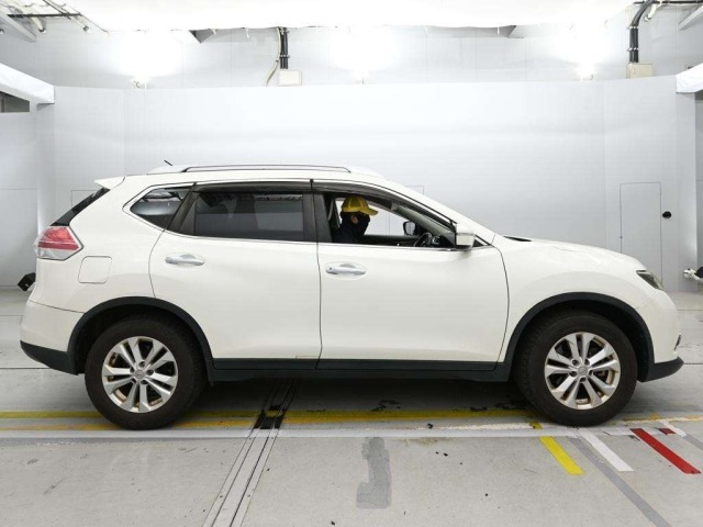Nissan X-TRAIL 2016 7235283-3