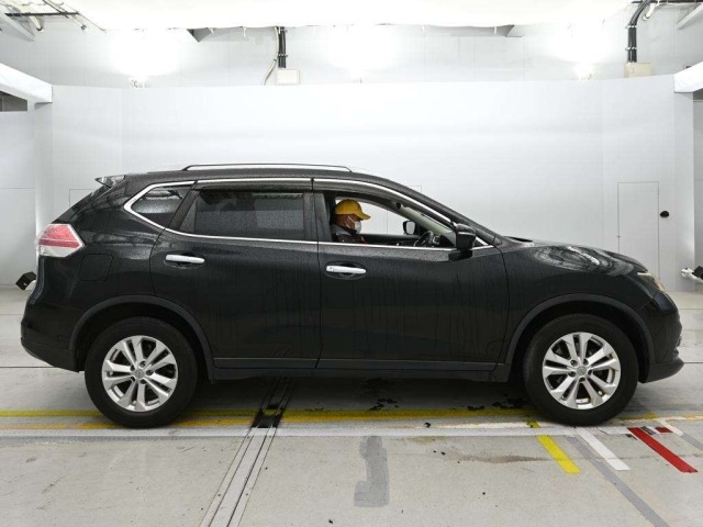Nissan X-TRAIL 2015 7235293-3