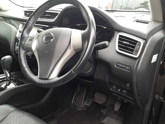 Nissan X-TRAIL 2015 7235293-9