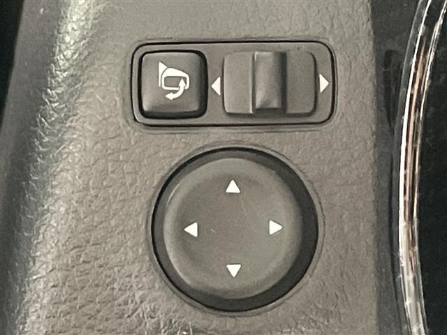 Nissan X-TRAIL 2017 7236359-10