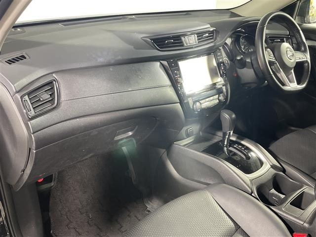 Nissan X-TRAIL 2017 7236359-22