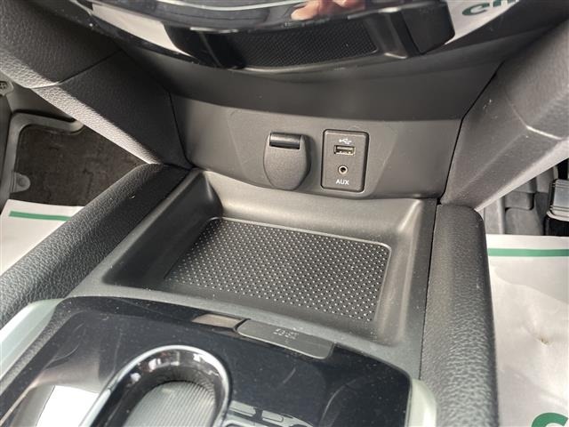 Nissan X-TRAIL 2015 7236417-10