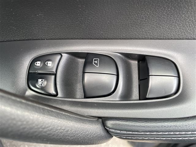 Nissan X-TRAIL 2015 7236417-2