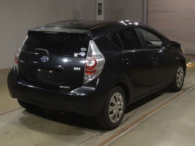 Toyota AQUA 2012 7253545-1