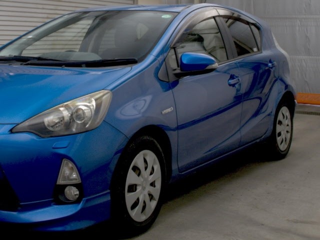 Toyota AQUA 2013 7253568-4