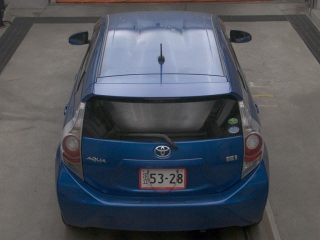 Toyota AQUA 2013 7253568-7