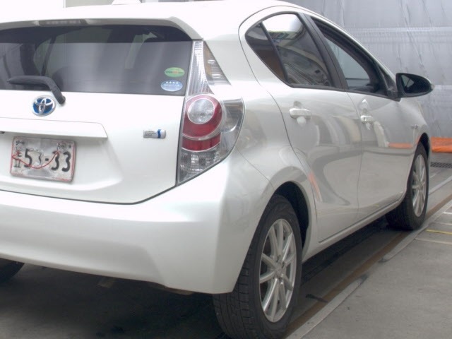 Toyota AQUA 2013 7253572-5
