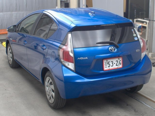 Toyota AQUA 2015 7253573-1