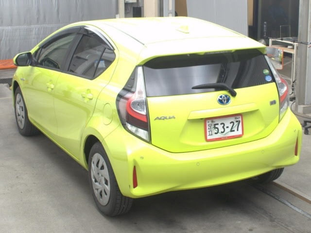 Toyota AQUA 2021 7253574-1