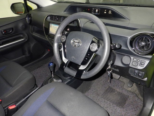 Toyota AQUA 2021 7253574-3