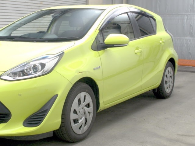 Toyota AQUA 2021 7253574-4