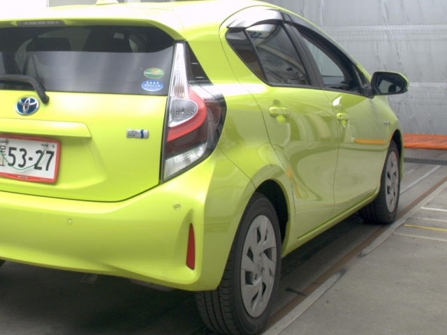 Toyota AQUA 2021 7253574-5