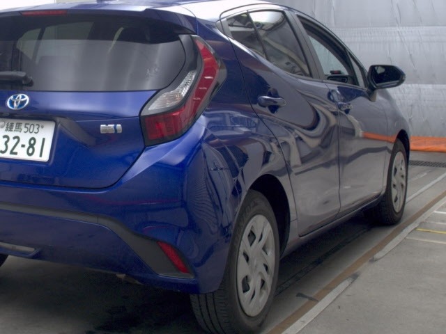 Toyota AQUA 2023 7253575-5