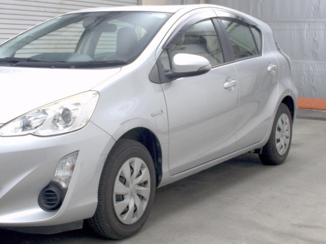 Toyota AQUA 2015 7253582-4