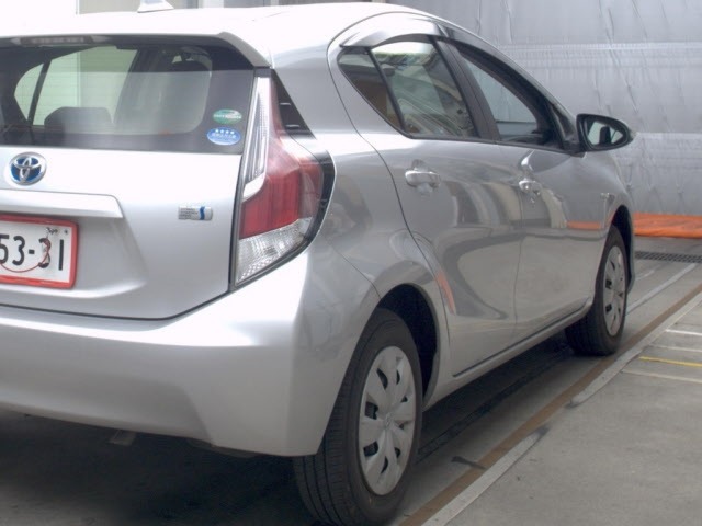 Toyota AQUA 2015 7253582-5