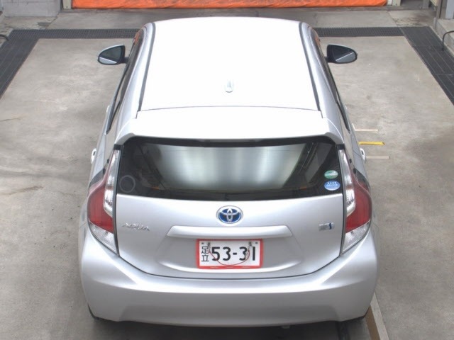 Toyota AQUA 2015 7253582-7