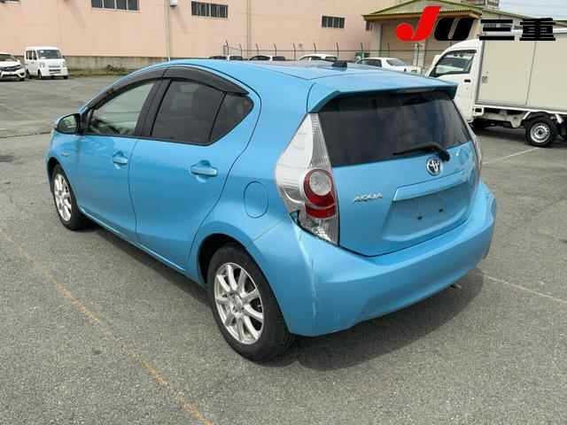 Toyota AQUA 2013 7253590-1