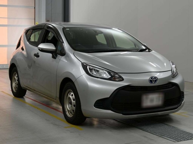 Toyota AQUA 2023 7253593-5