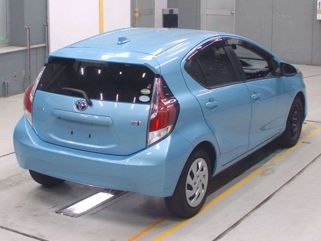 Toyota AQUA 2015 7253594-1