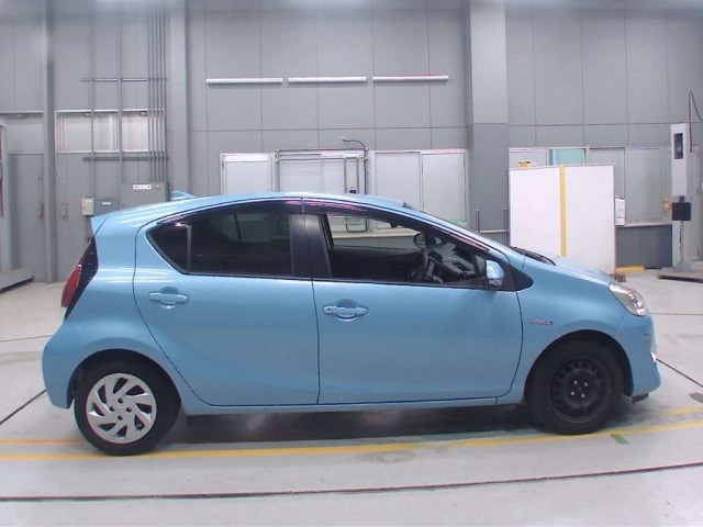 Toyota AQUA 2015 7253594-3