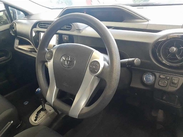Toyota AQUA 2015 7253594-7
