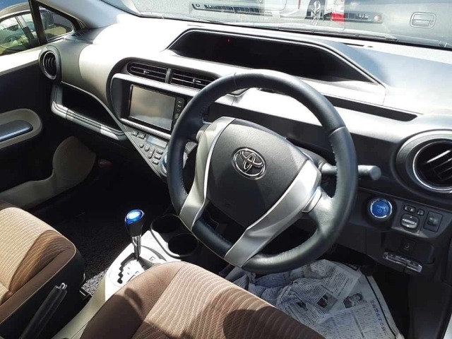 Toyota AQUA 2012 7253599-7