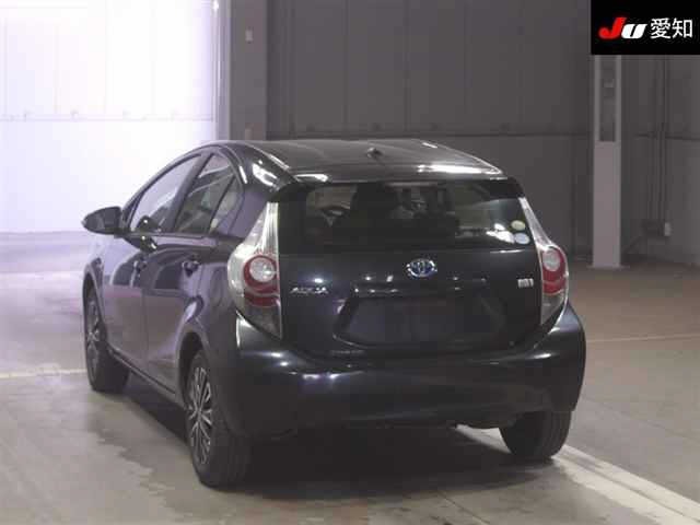 Toyota AQUA 2012 7253600-1