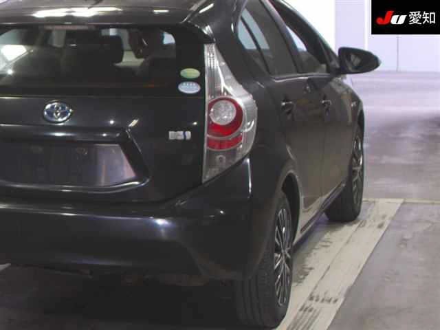 Toyota AQUA 2012 7253600-8
