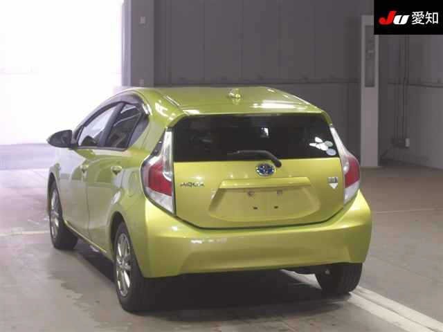 Toyota AQUA 2015 7253601-1