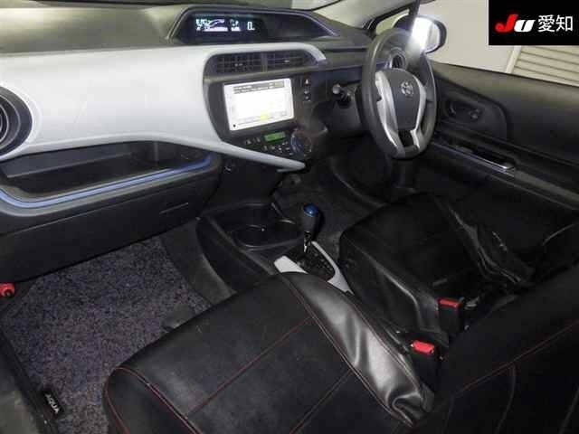 Toyota AQUA 2014 7253602-3