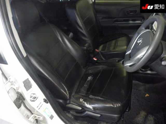 Toyota AQUA 2014 7253602-6