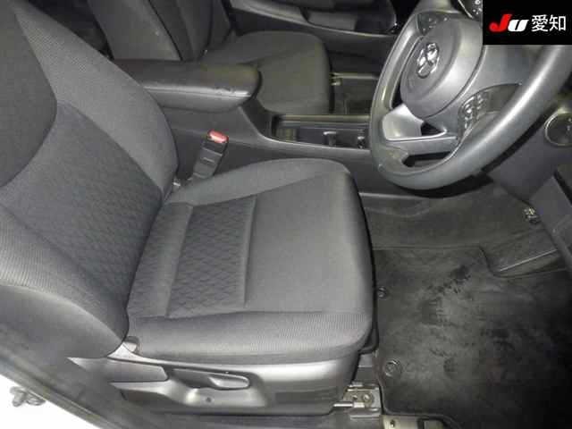 Toyota AQUA 2022 7253604-6