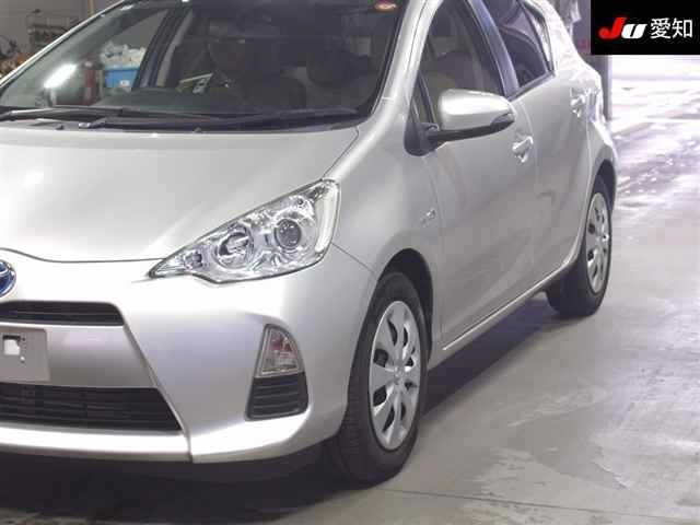 Toyota AQUA 2014 7253605-7