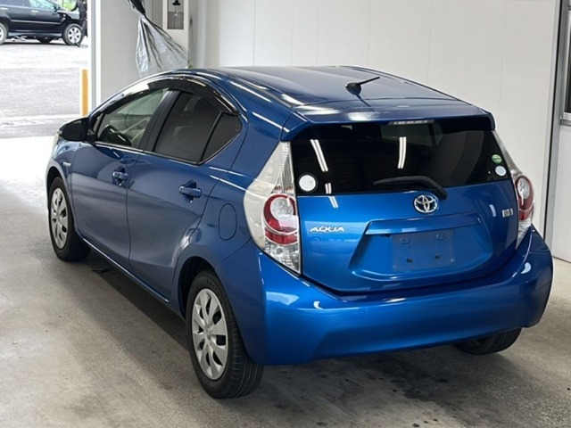 Toyota AQUA 2013 7253627-5