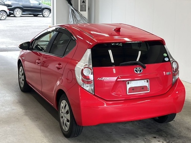 Toyota AQUA 2013 7253628-5