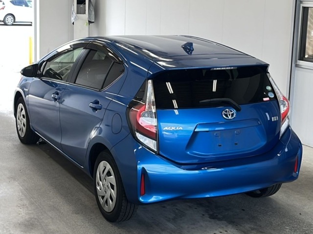 Toyota AQUA 2017 7253629-5