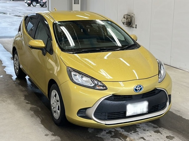 Toyota AQUA 2023 7253630-4