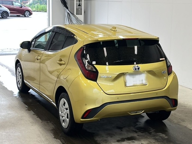 Toyota AQUA 2023 7253630-5