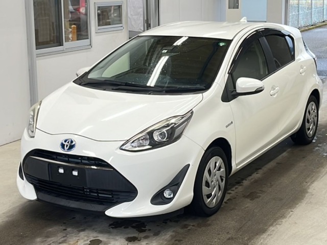 Toyota AQUA 2017 7253631-0