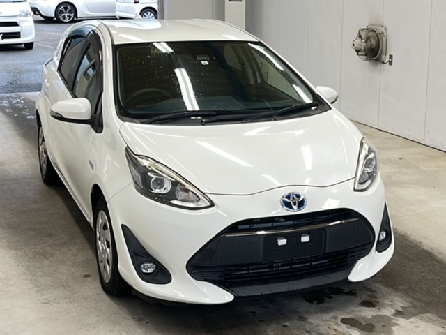 Toyota AQUA 2017 7253631-4