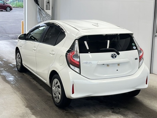 Toyota AQUA 2017 7253631-5