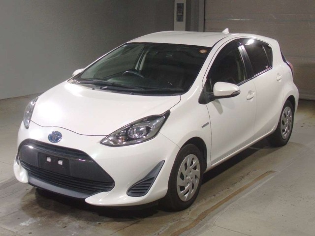 Toyota AQUA 2017 7253640-0
