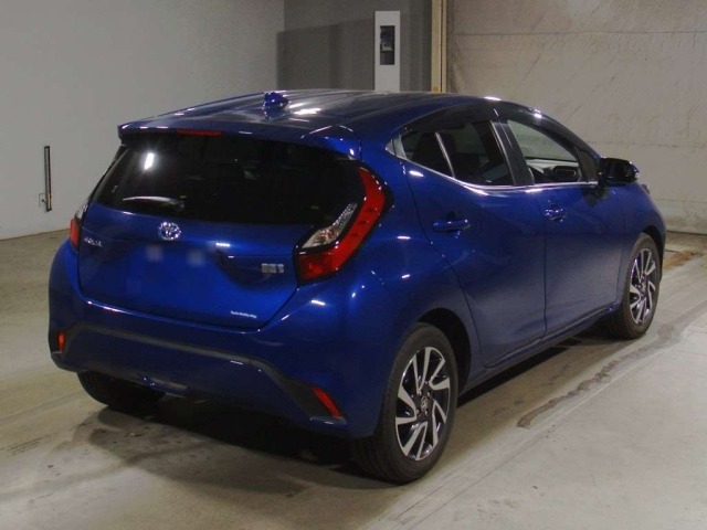 Toyota AQUA 2021 7253641-1