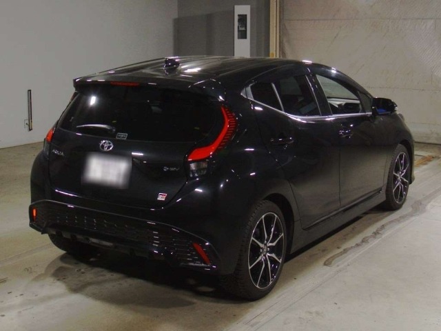 Toyota AQUA 2025 7253642-1