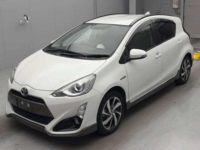Toyota AQUA 2015 7253644-0